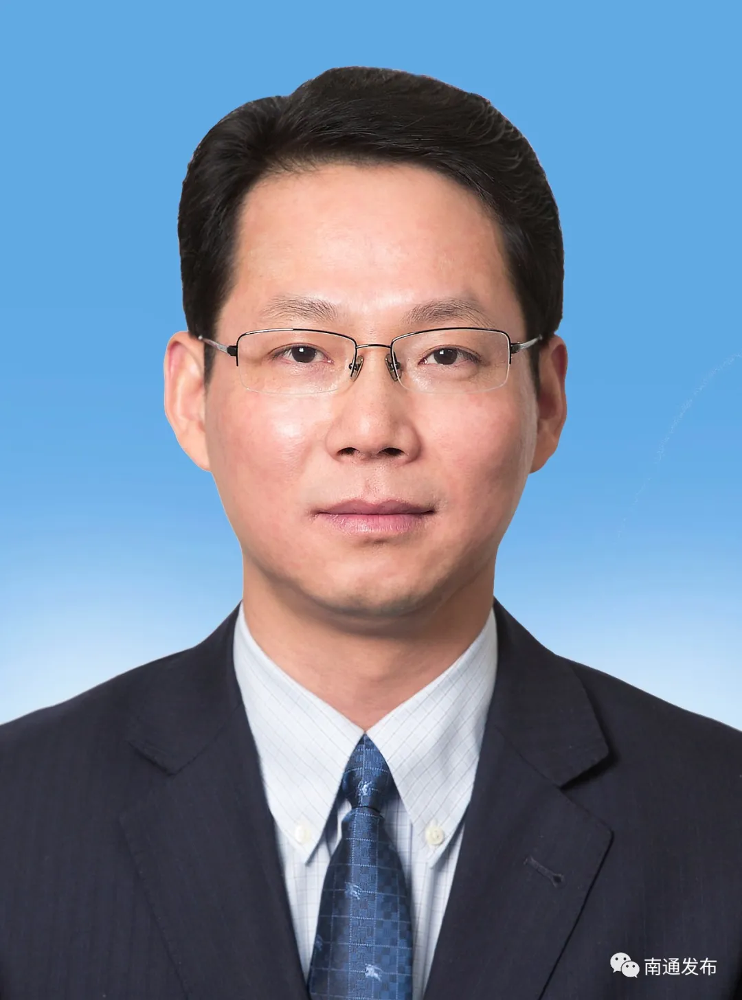 市人大常委会通过一批人事任免!徐惠民颁发任命书并讲话|南通发布