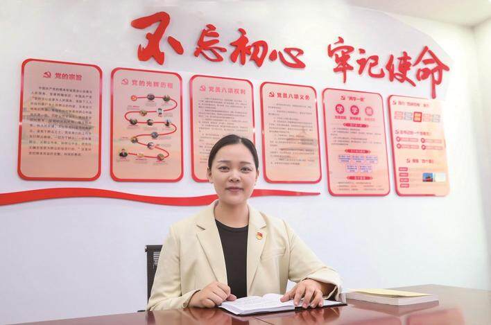 俞佳丽 南通天合包装有限公司总经理兼党支部书记