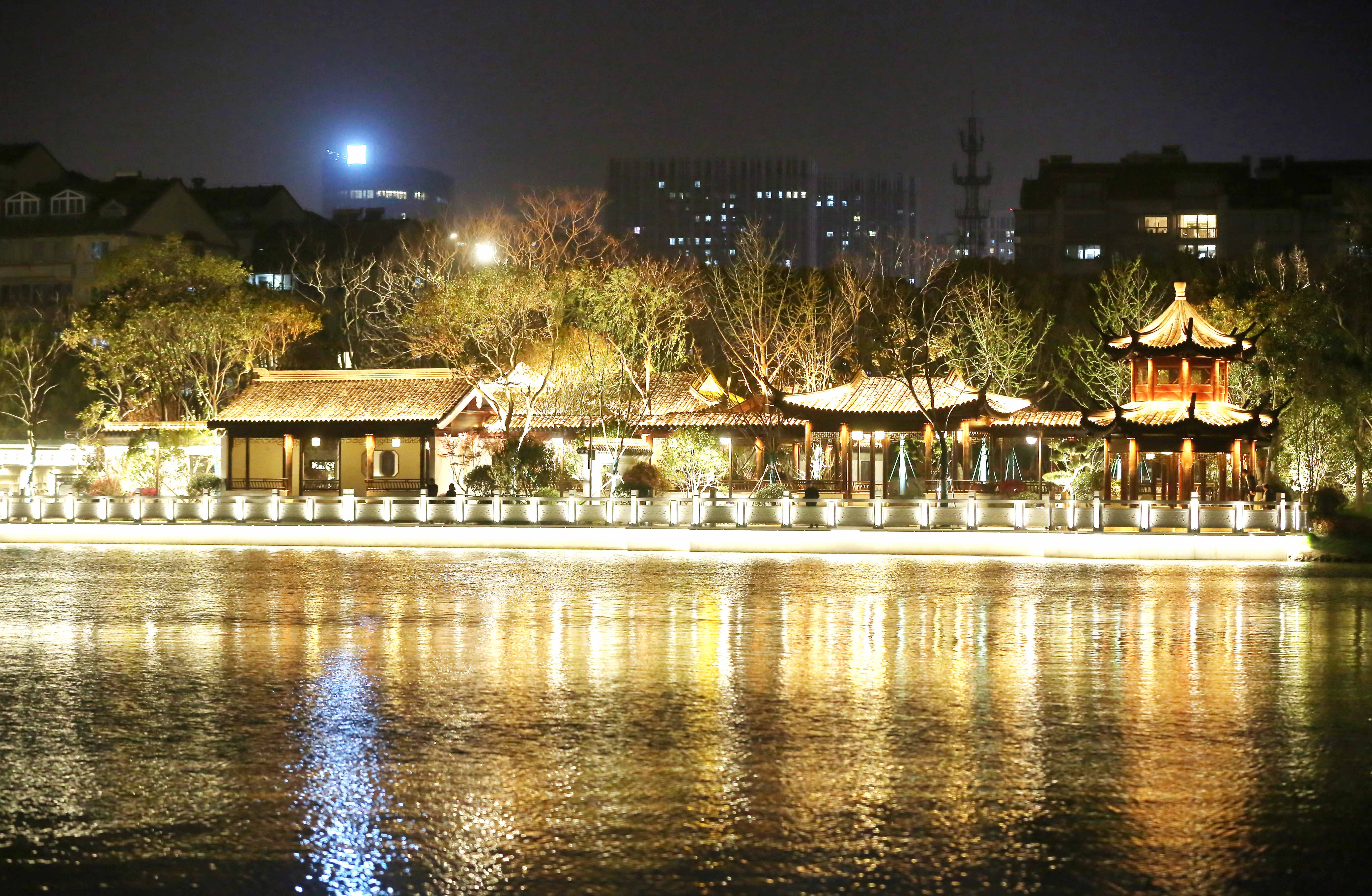 桨声灯影 流光溢彩丨濠河夜景亮化工程再捧国内大奖