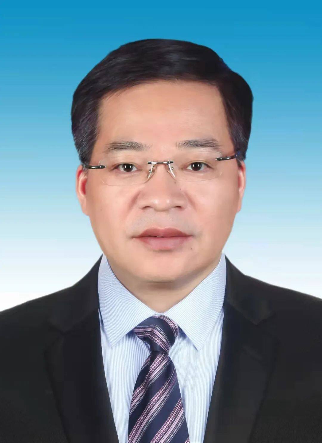 副市长:陈冬梅,女,汉族,1969年11月生,省委党校研究生,中共党员.