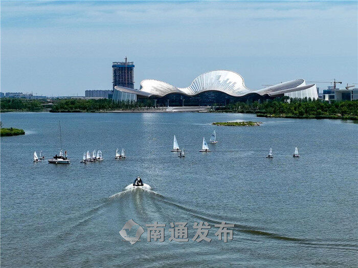 紫琅湖上有看头第二十届省运会帆船项目选拔赛暨市帆船队内测试赛开赛