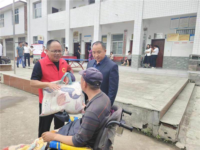 南通好人走进镇巴结对共建 为山区乡村振兴助力赋能