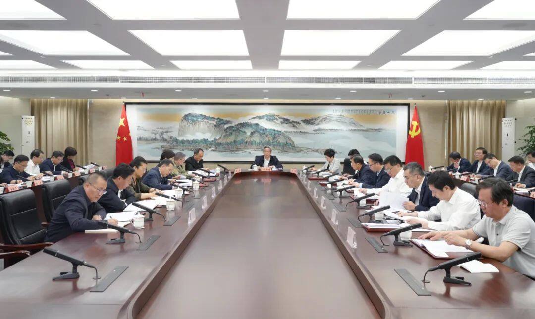 市委常委会(14491183)-20250424113030.jpg