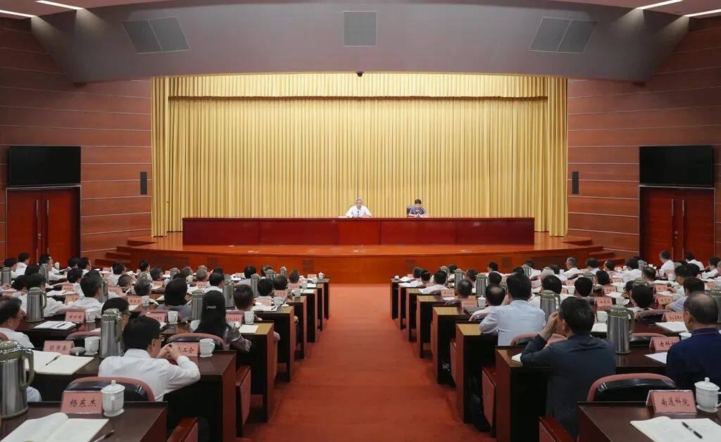 吴书记讲授学习教育专题党课(15092200)-20250702114609.jpg