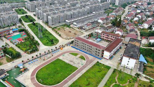 洋县磨子桥镇易地搬迁安置点教育配套设施补短板项目,预计秋季开学前