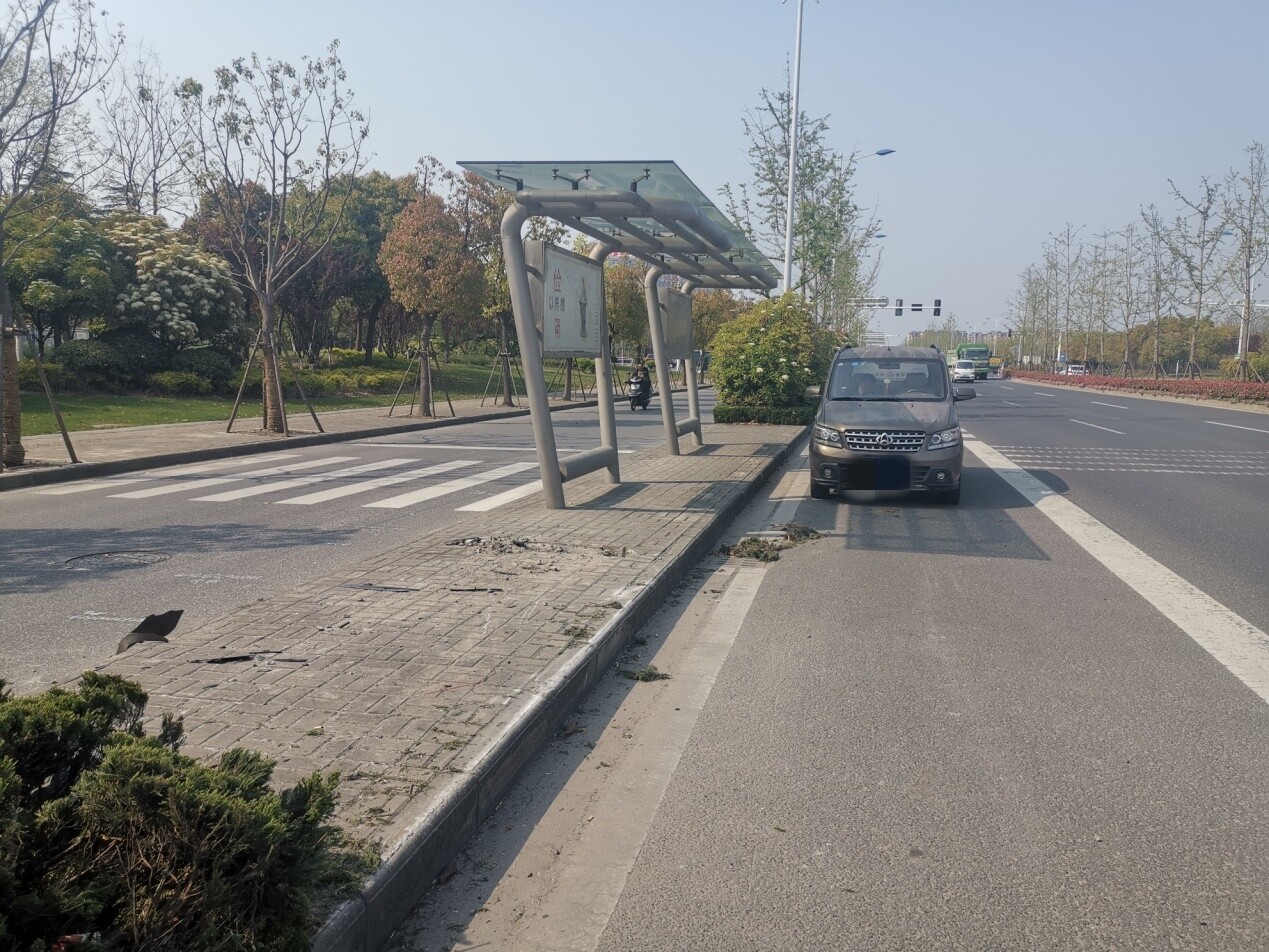 公交站台提档升级,助力智慧出行|南通发布