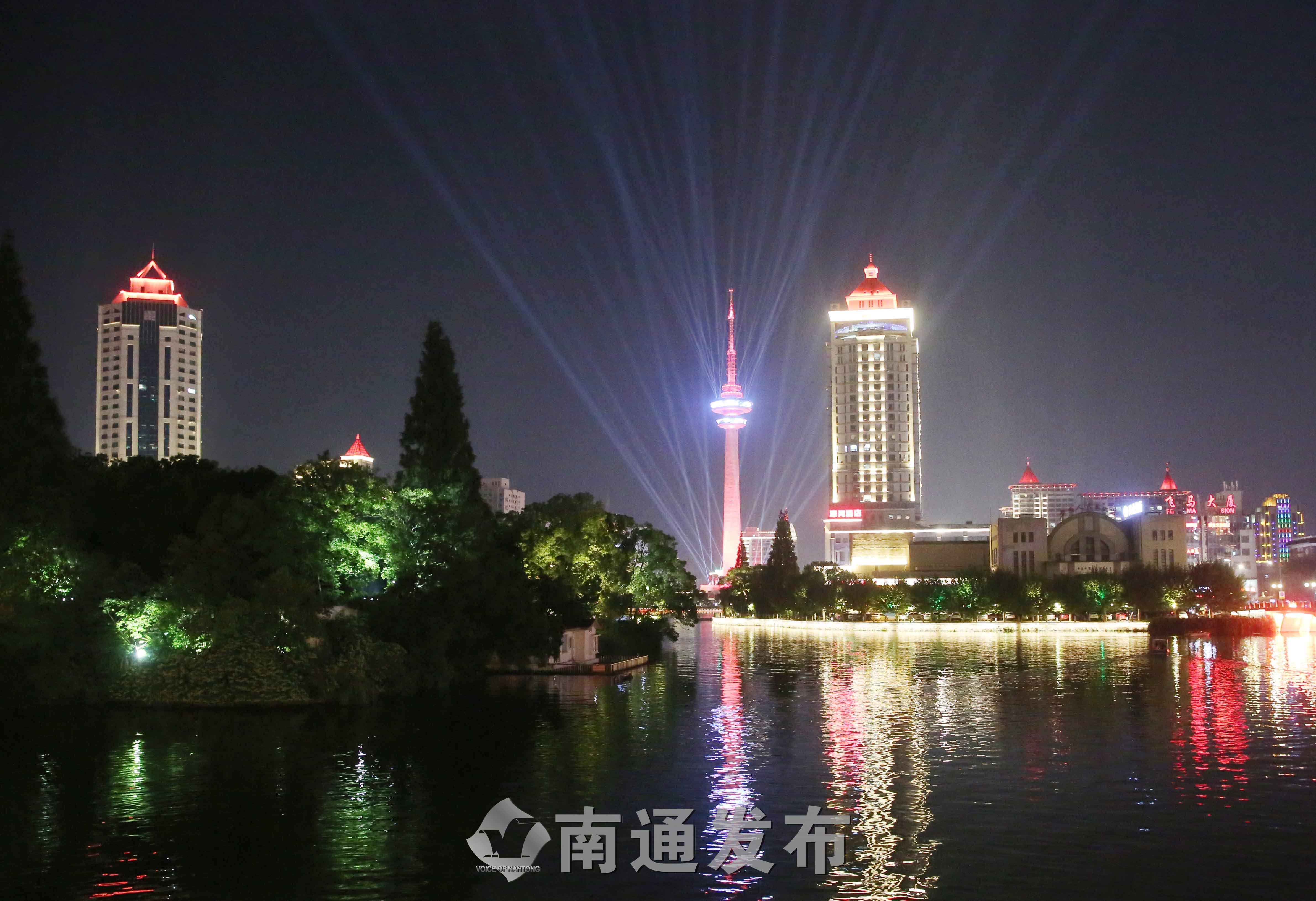 南通钟楼夜景图片