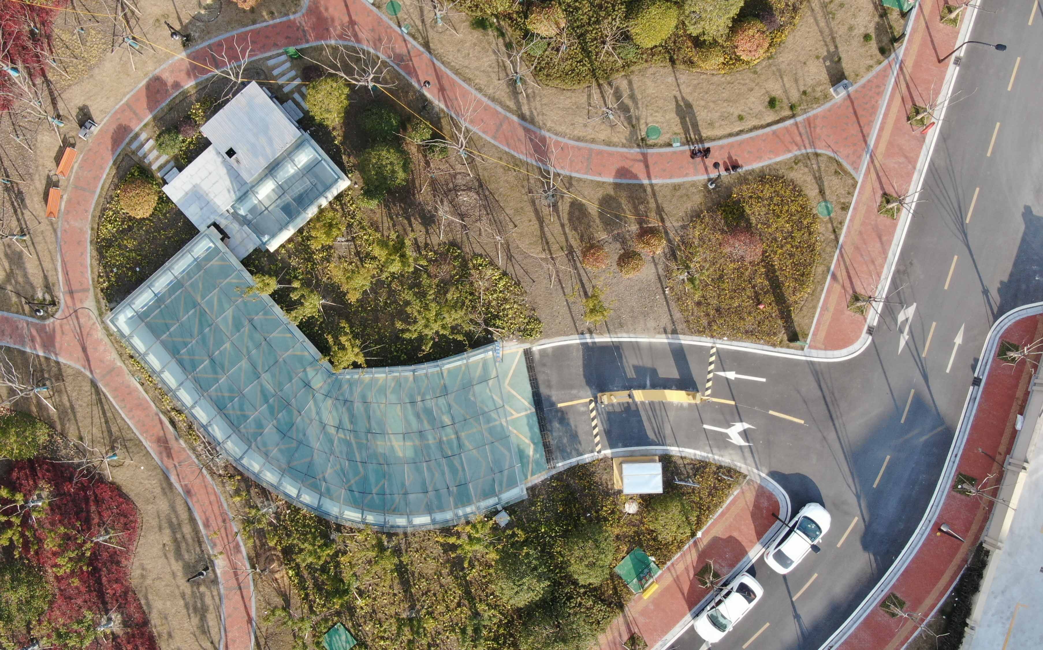 航拍通京大道西侧小游园初春景色南通发布