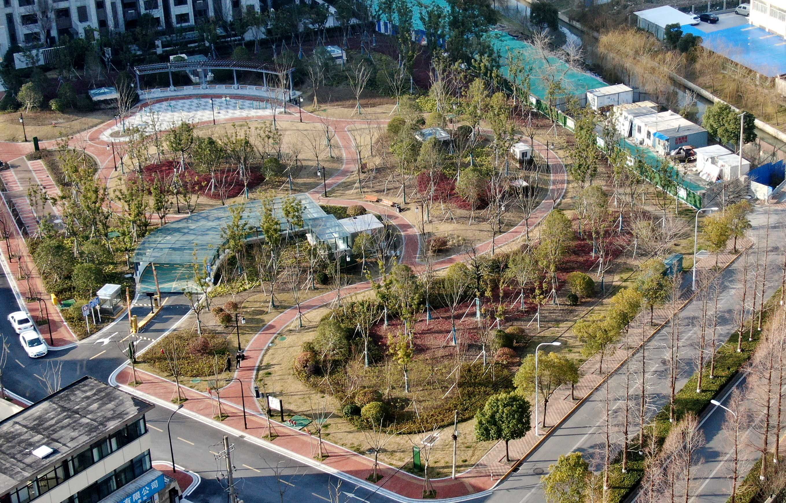 航拍通京大道西侧小游园初春景色南通发布