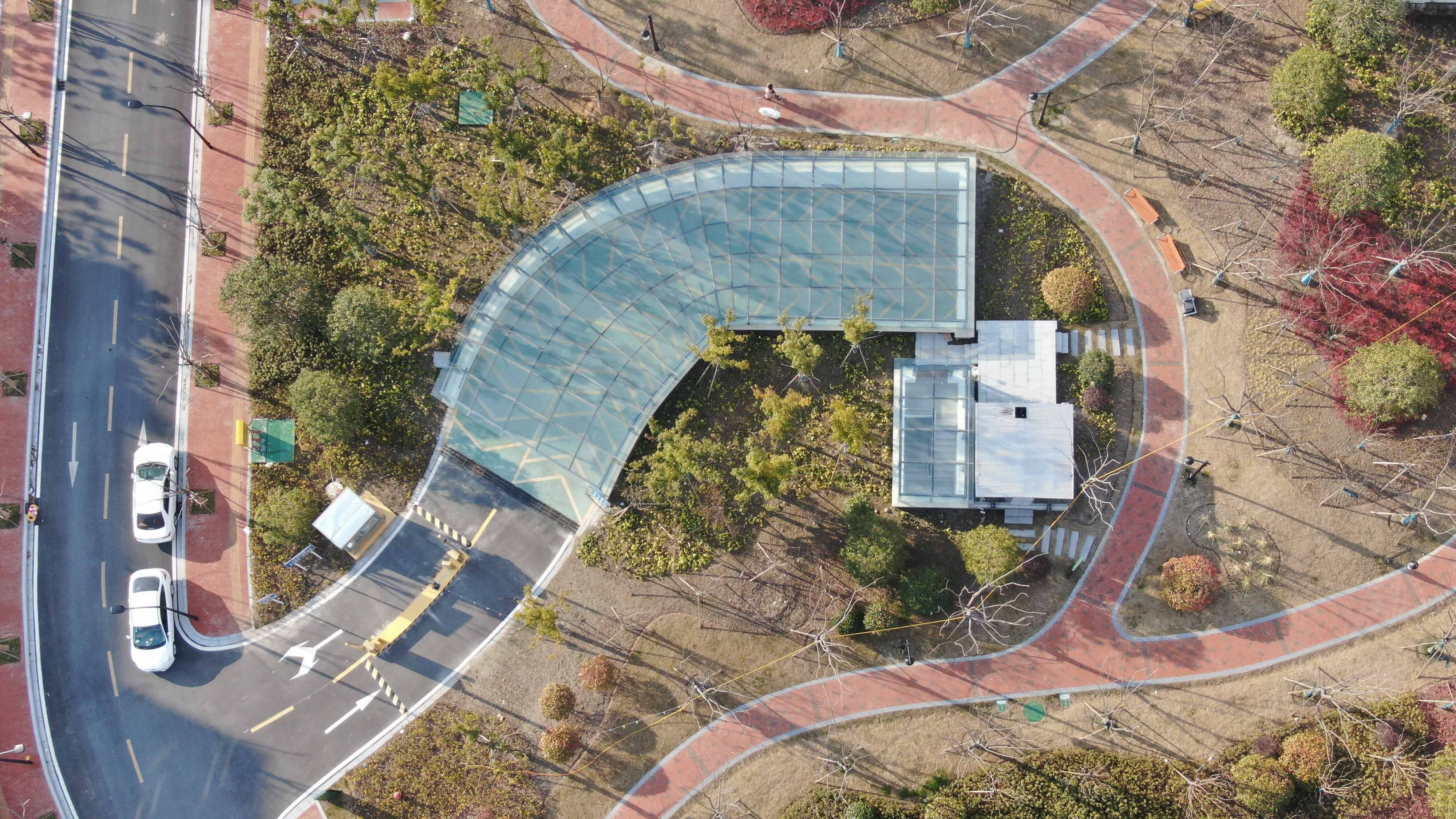 航拍通京大道西侧小游园初春景色南通发布