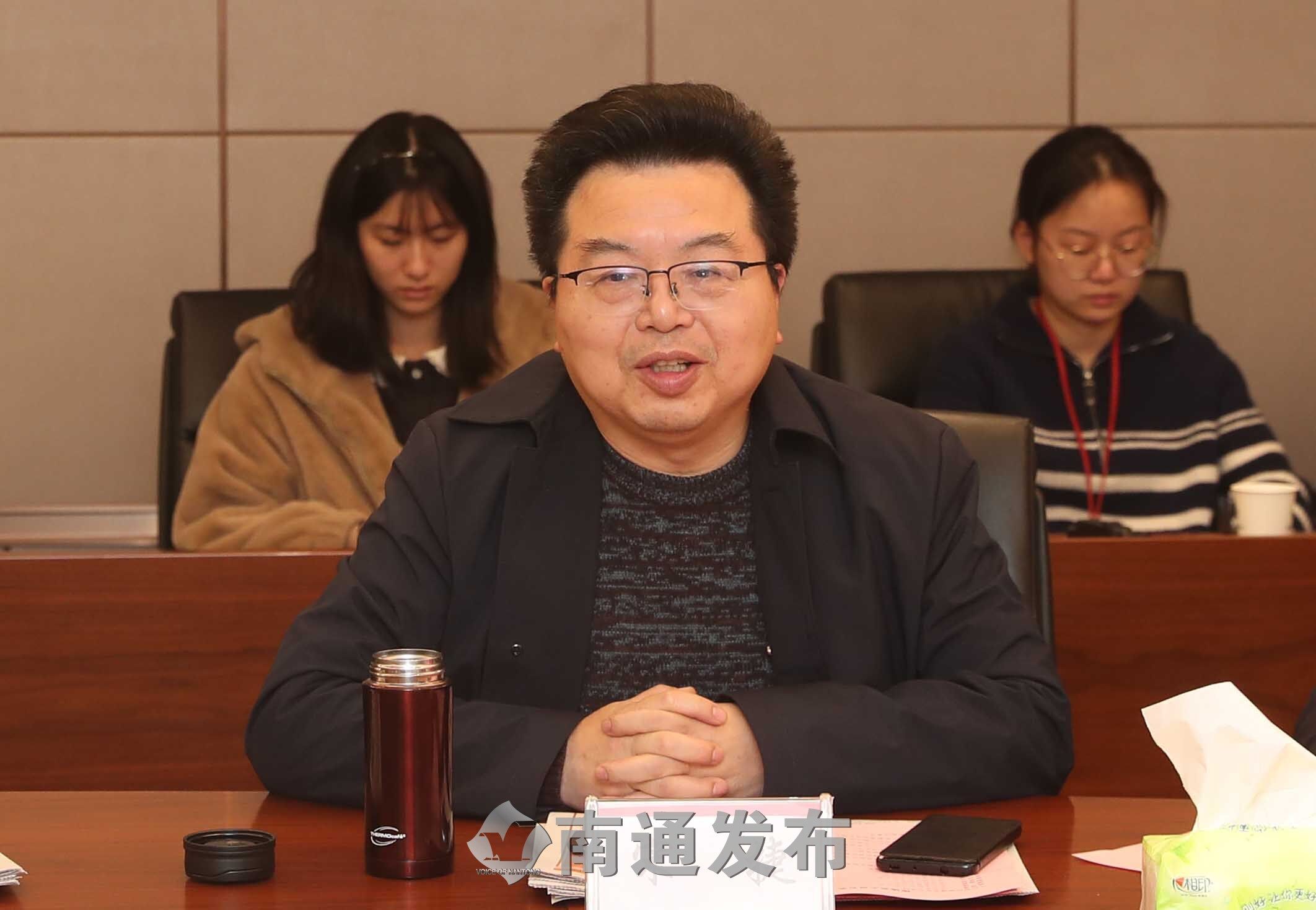 宋捷结合报人报史,着重讲述历代报人精神和情怀.