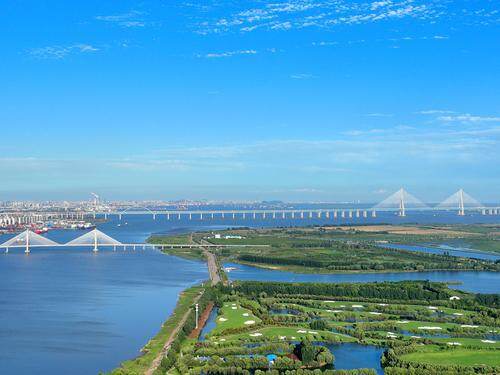 远眺壮美沪苏通长江公铁大桥南通发布