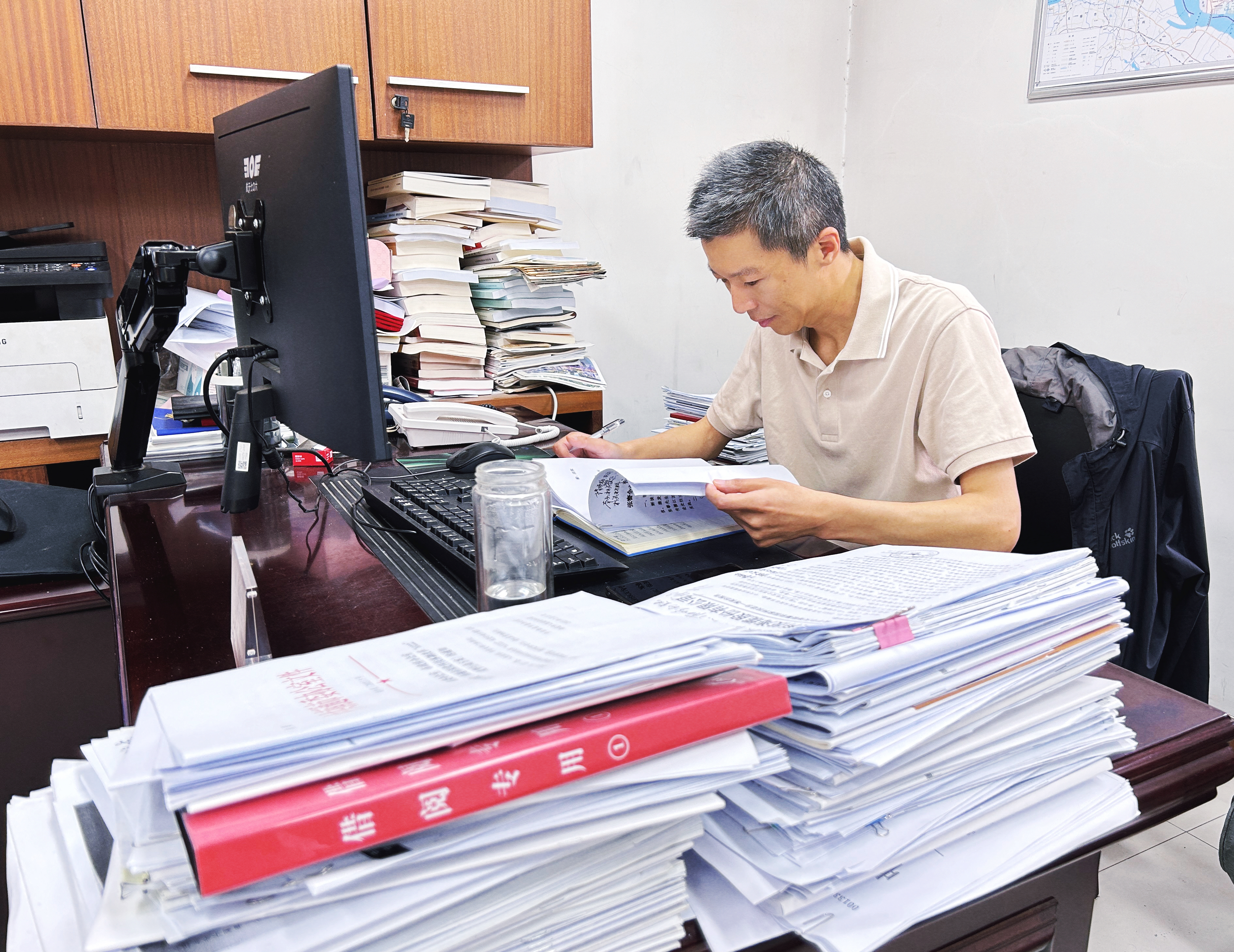 王雪亮的工作日常